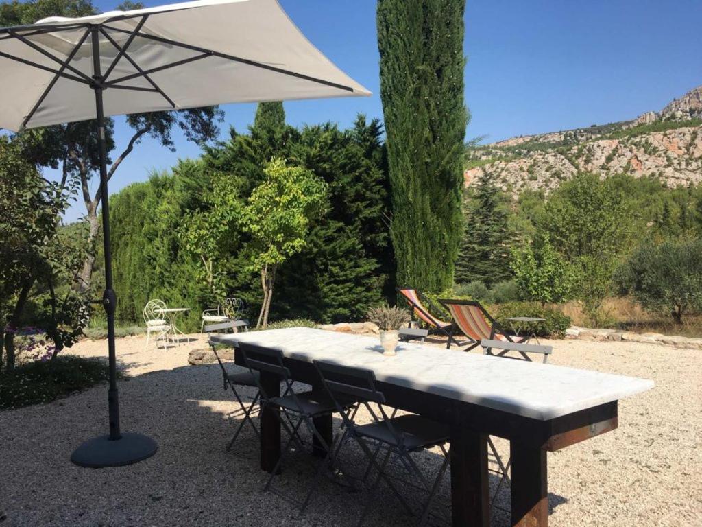 Bed and Breakfast Le Moulin En Provence Saint-Antonin-sur-Bayon Exterior foto
